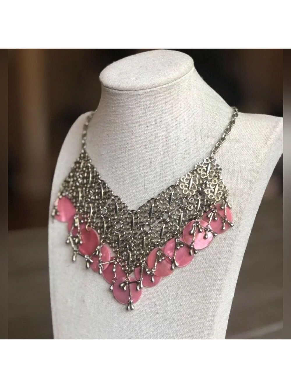 CHICO'S PINK SHELL DANGLE PENDANTS SILVER SCROLL STATEMENT BIB NECKLACE